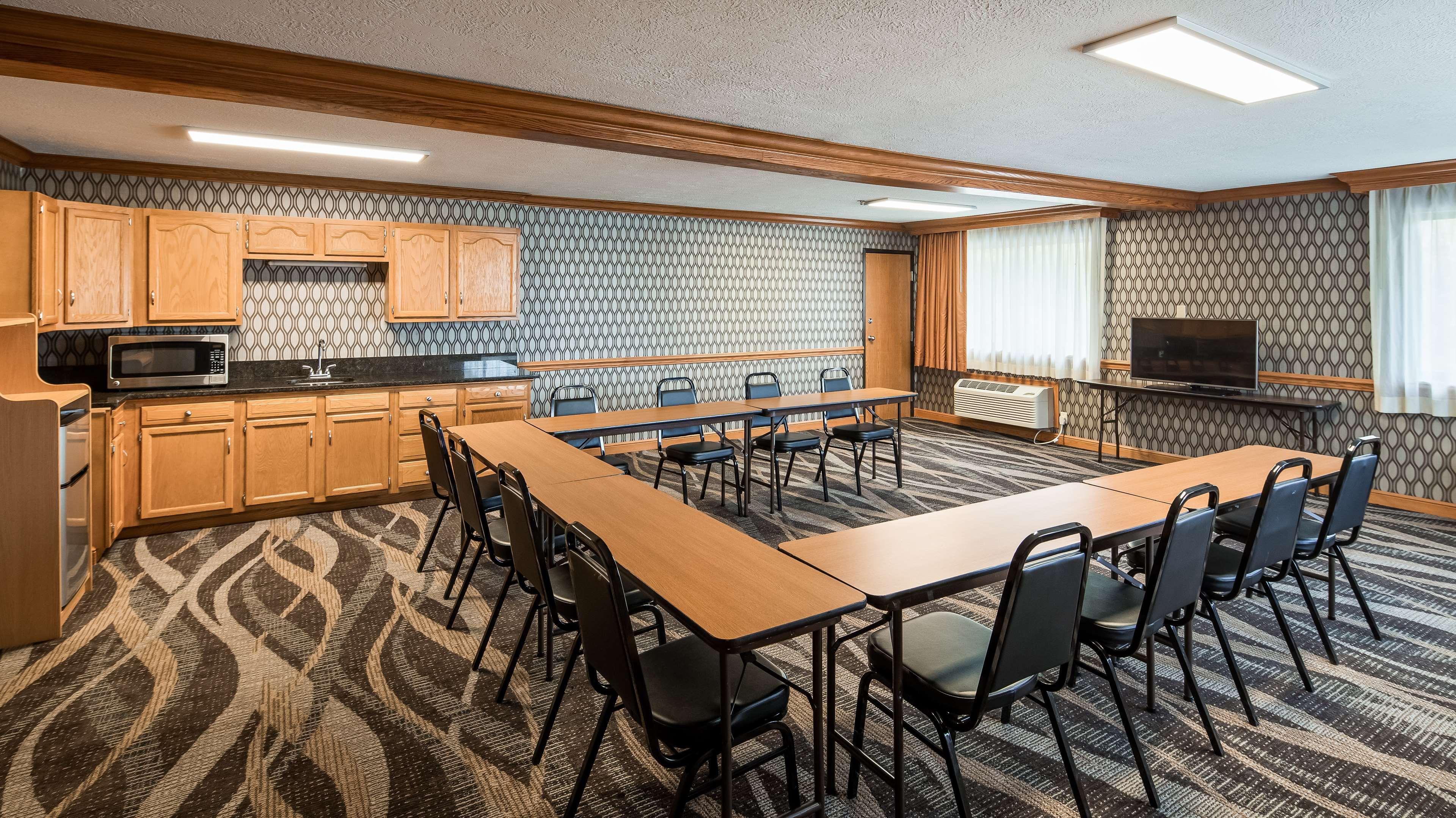 Best Western Plus North Canton Inn & Suites Exteriér fotografie
