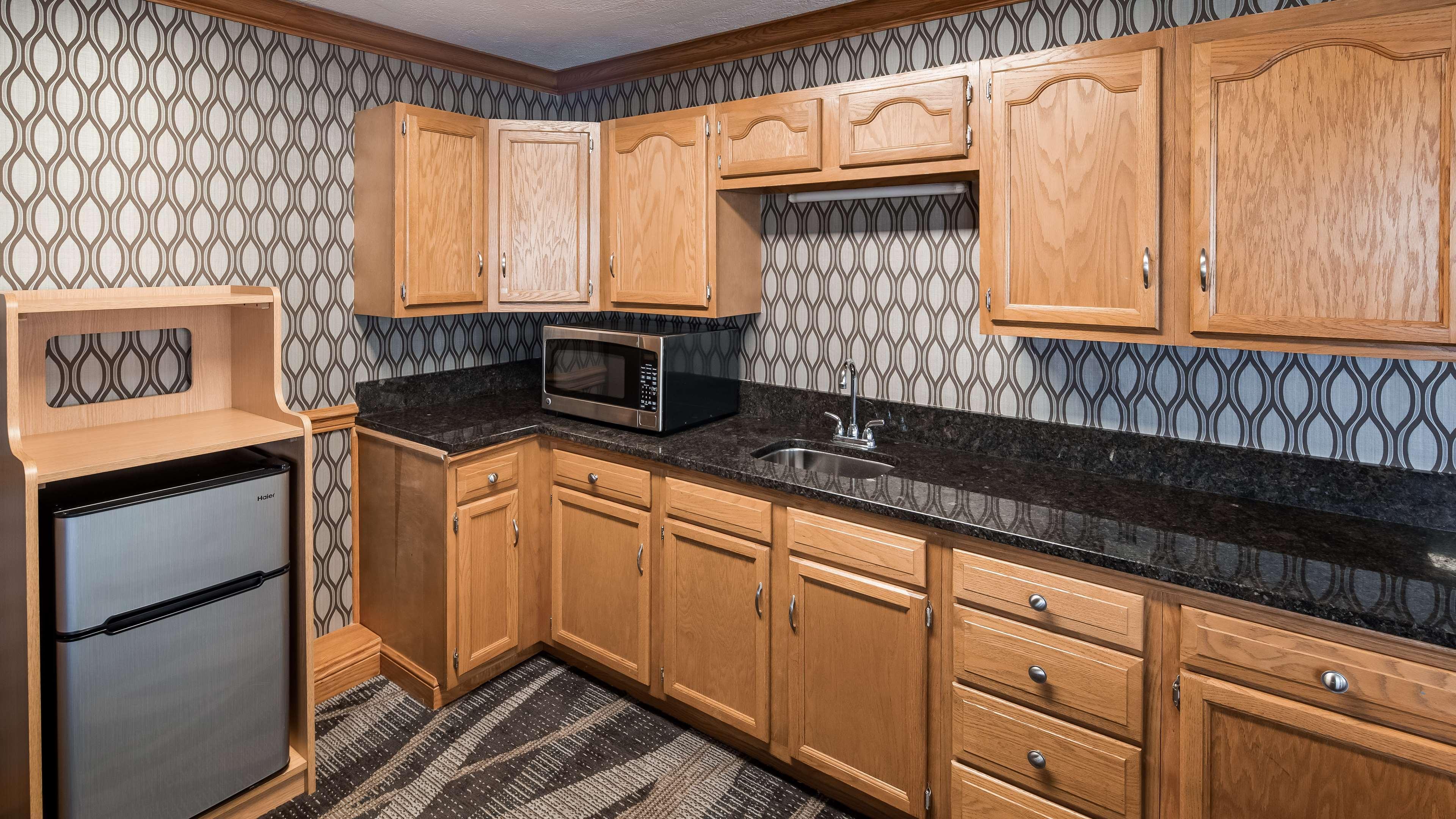 Best Western Plus North Canton Inn & Suites Exteriér fotografie